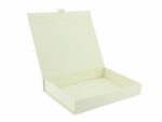 elegantna-niska-kutiq-ot-tvurd-karton-v-cvqt-krem-