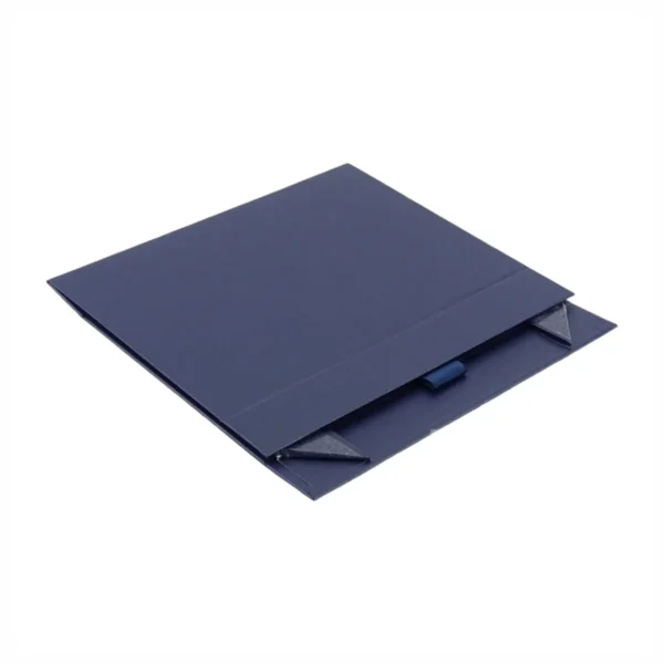 elegantna niska kutiq v tumno sin cvqt 2