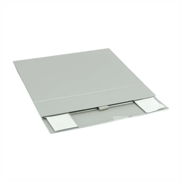 elegantna sreburna kutiq s magnitno zatvarqne 3