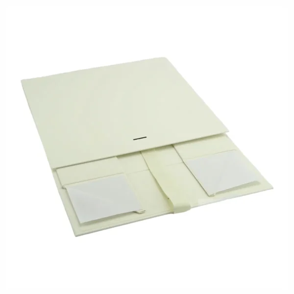 luksozna golqma kutiq s pandelka izrabotena ot tvurd karton 2