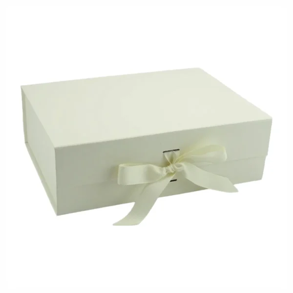 luksozna golqma kutiq s pandelka izrabotena ot tvurd karton 3