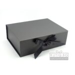 luksozna-golqma-kutiq-v-cheren-cvqt-s-pandelka