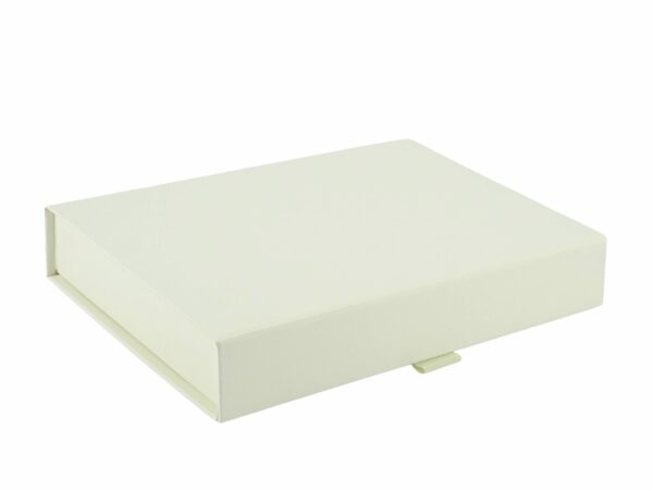 purvoklasna-kutiq-ot-tvurd-karton-s-magnitno-zatvarqne purvoklasna-kutiq-ot-tvurd-karton-s-magnitno-zatvarqne