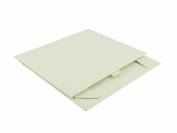 razkoshna-sguvaema-kutiq-v-kremav-cvqt