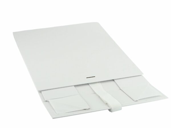 ogromna-bqla-luksozna-kutiq-s-pandelka