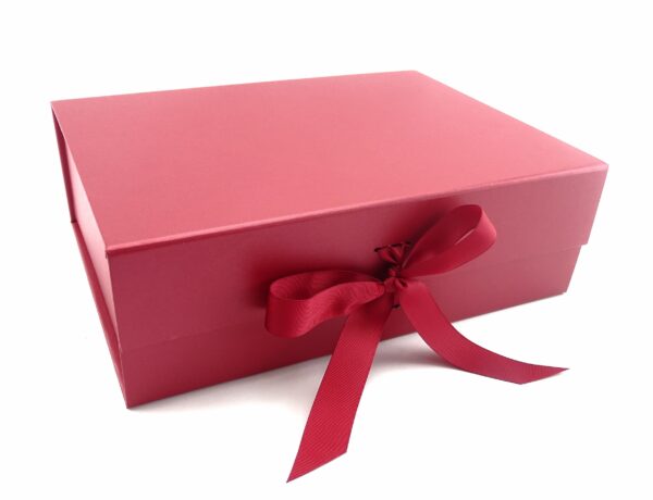 luksozna-kutiq-s-pandelka-v-cherven-cvqt