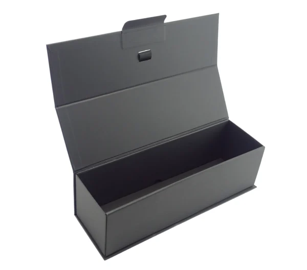 kutiq-za-butilka-v-cheren-cvqt-s-pandelka