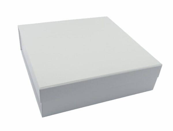 luksozna-kvadratna-kutiq-v-bql-cvqt luksozna-kvadratna-kutiq-v-bql-cvqt