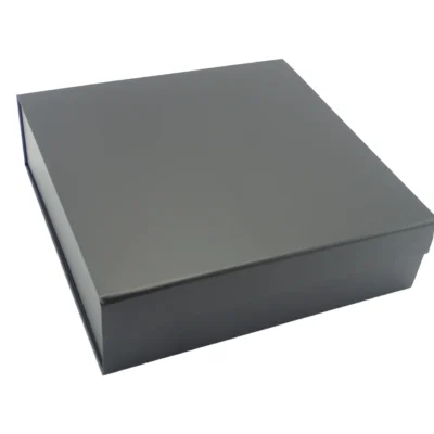 premium-cherna-kvadratna-kutiq-s-magnitno-zatvarqne