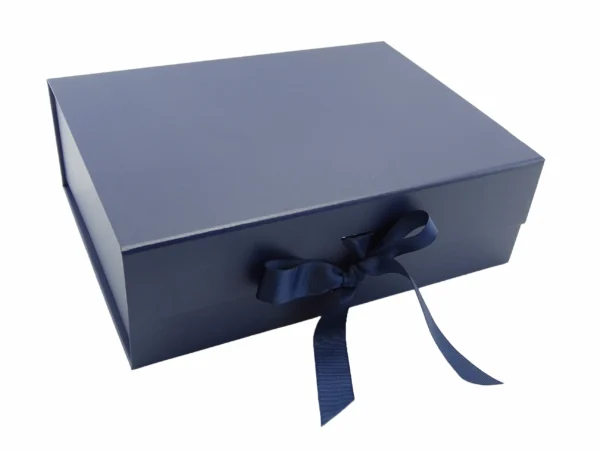 luksozna-dulboka-kutiq-s-pandelka-v-tumno-sin-cvqt