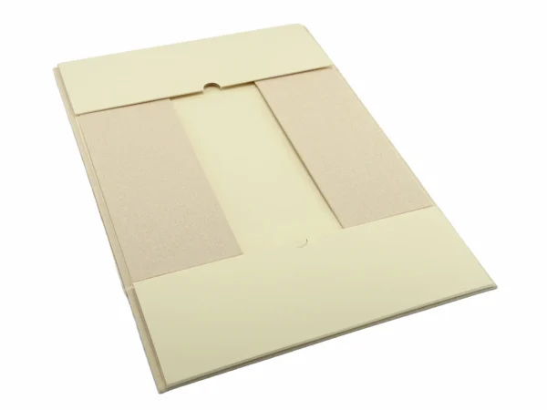 luksozna-lenena-kutiq-v-cvqt-pudra