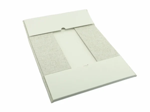 sguvaema-luksozna-kutiq-ot-len-i-karton