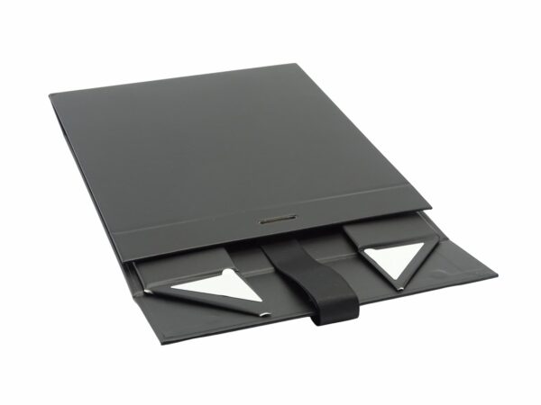 sredna-luksozna-kutiq-v-cheren-cvqt-22-22-6-cm