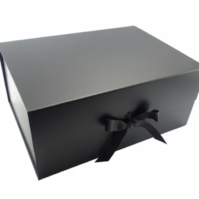 golqm-luksozna-kutiq-v-cheren-cvqt-s-pandelka-scaled